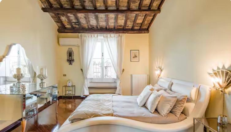 Appartement Spacious Penthouse With Stunning Views Of Historic Landmarks