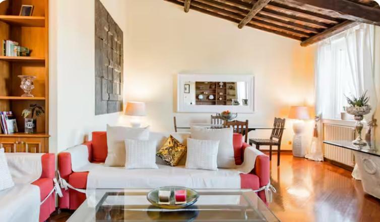 Spacious Penthouse With Stunning Views Of Historic Landmarks Appartement Rome